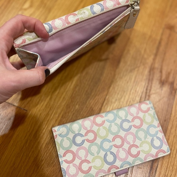 Coach Wallet Checkbook Set - Picture 4 of 7